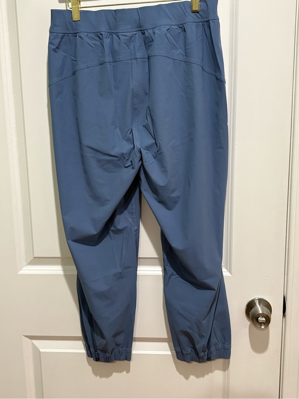 Lululemon Adapted State High-Rise Jogger *Short
Washed Denim - Picture 6 of 10